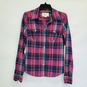 American Eagle Outfitters long sleeve plaid button up top